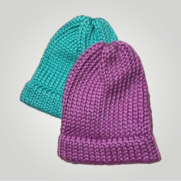 Lot/2 Handmade Knit Winter Hats - Picture 10 of 13